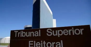 Maioria dos candidatos nas eleições 2026 é de homens brancos e empresários, mostra TSE 