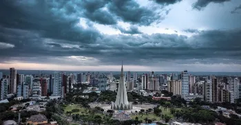 Previsão indica menos instabilidade e grande amplitude térmica no início desta semana em Maringá 