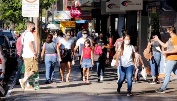 Comércio em Maringá tem horário de funcionamento especial nesta sexta-feira (6) Comércio em Maringá tem horário de funcionamento especial nesta sexta-feira (6)