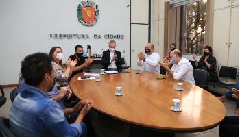 Deputado Fahur repassa R$ 450 mil para Secretaria da Mulher 