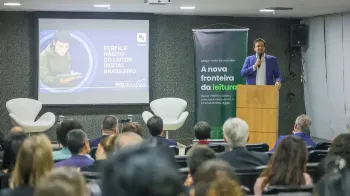 Pesquisa mostra que celular impulsiona a leitura digital no Brasil 