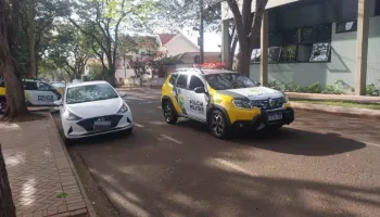 Homem assedia mulheres, tenta atacar policiais e é baleado em Maringá 