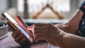 ‘Idosas Conectadas’: Prefeitura de Maringá abre inscrições em oficina gratuita de inclusão digital