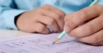 Prefeitura a 100 km de Maringá abre concurso com salários de até R$ 3,9 mil 