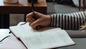 UFPR abre inscrição para 14 cursos de idioma 