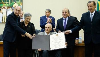 ACIM completa 60 anos e homenageia ex-presidente. 