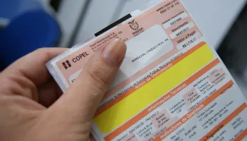 ANEEL adota bandeira vermelha e tarifa de energia elétrica fica mais cara em junho 