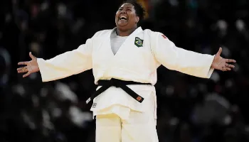 Judoca Beatriz Souza ganha o primeiro ouro do Brasil nas Olimpíadas de Paris Judoca Beatriz Souza ganha o primeiro ouro do Brasil nas Olimpíadas de Paris