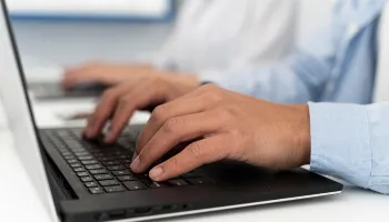 Maringa.Com tem mais de 500 vagas da área administrativa anunciadas; confira 