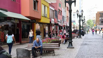 Nota Paraná distribui prêmios para moradores de 381 municípios do estado 
