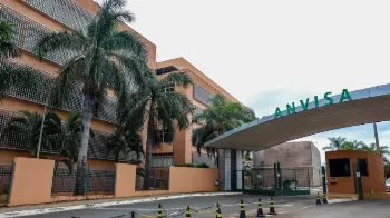 Anvisa determina apreensão de medicamento falsificado usado no tratamento de câncer de mama 