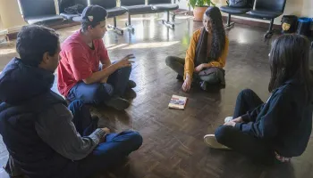 Sesi abre curso gratuito de Teatro e Expressão para jovens em Maringá 