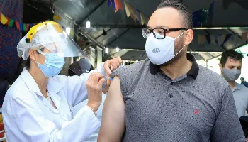 Aguardando novo lote de vacinas para 1ª dose, Maringá realiza mutirão de 2ª dose nesta terça (13) 
