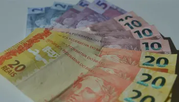 Renda domiciliar per capita no Brasil chega a R$ 2.316, diz IBGE 
