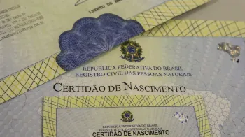 Mais de 3,5 mil pessoas já mudaram de nome em cartórios do Paraná após nova lei 