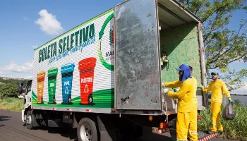 Veja o cronograma da coleta seletiva semanal em cada região de Maringá Veja o cronograma da coleta seletiva semanal em cada região de Maringá