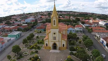 Prefeitura no interior do Paraná abre concurso com salários de até R$ 20 mil Prefeitura no interior do Paraná abre concurso com salários de até R$ 20 mil