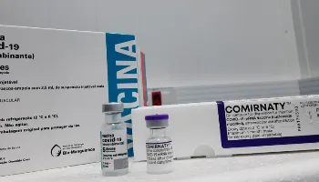Paraná recebe mais 800 mil doses de vacina contra covid-19 
