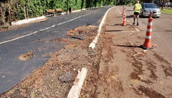 Após 42 dias desde o alagamento, pista do Parque do Ingá segue danificada 