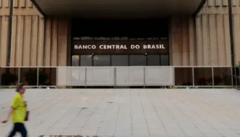Mercado financeiro prevê inflação de 10,15% e aumento do PIB em 0,58% Mercado financeiro prevê inflação de 10,15% e aumento do PIB em 0,58%