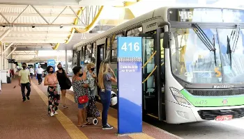 Motoristas da TCCC e Cidade Verde aprovam paralisação a partir de segunda-feira (25) 