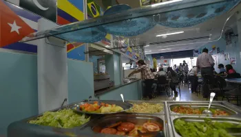 Setor de serviços tem crescimento de 1,1% em julho, aponta IBGE Setor de serviços tem crescimento de 1,1% em julho, aponta IBGE