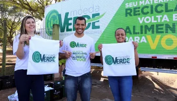 Na primeira edição do ‘Moeda Verde’, 230 kg de hortifrutis são distribuídos no Jardim Iguaçu 