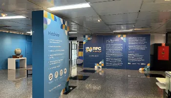 Exposição interativa 'Na TV: 50 anos do audiovisual em Maringá' é aberta no Teatro Calil Haddad