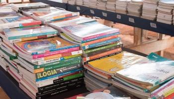 Empresa lança campanha de doações de livros para incentivar a leitura 