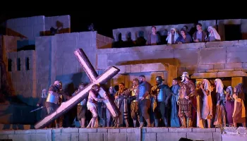 Espetáculo “Paixão de Cristo” estreia nesta quarta-feira (13) na Praça da Catedral de Maringá Espetáculo “Paixão de Cristo” estreia nesta quarta-feira (13) na Praça da Catedral de Maringá