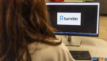 UEM investe R$ 60 mil por ano em software que detecta e inibe plágio acadêmico 