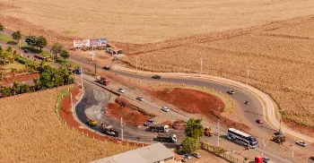 Obra de rotatória altera trânsito na Avenida Morangueira e Semob alerta motoristas 