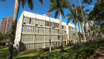 Prefeitura de Umuarama abre processo seletivo com salários de até R$ 4,8 mil 