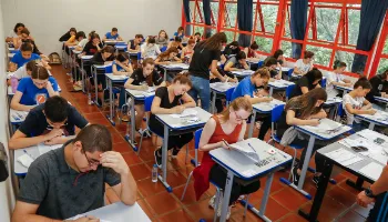 UEM espera mais de 13,4 mil candidatos para a realização do Vestibular de 2022 neste domingo (12) 