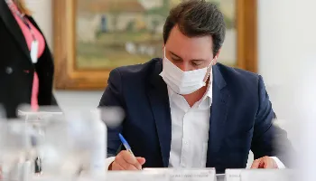 Governo do Paraná flexibiliza medidas restritivas devido a melhora nos indicadores da covid-19 