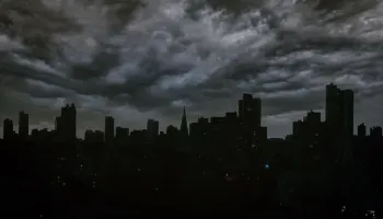 Frente fria se aproxima do Paraná e tempo deve mudar nos próximos dias Frente fria se aproxima do Paraná e tempo deve mudar nos próximos dias