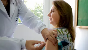 Secretaria de Saúde alerta para importância da imunização em todos os ciclos da vida 