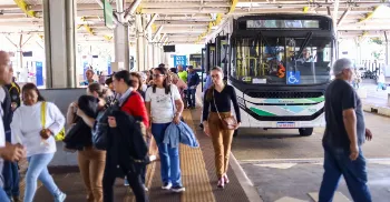 Ônibus mais caro: reajuste da tarifa do transporte coletivo de Maringá entra em vigor nesta semana