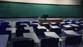 Mais de 30 escolas estaduais reabrem para volta às aulas em Maringá 
