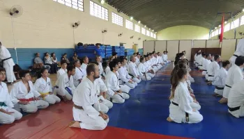 Equipe da UEM conquista campeonato de karatê tradicional pela oitava vez Equipe da UEM conquista campeonato de karatê tradicional pela oitava vez