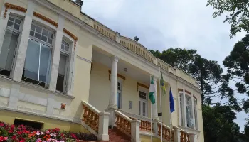 Prefeitura de São Mateus do Sul abre processo seletivo com salários de até R$ 9,6 mil