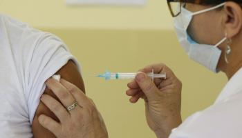 Paraná receberá novos lotes de vacinas com 167,3 mil doses Paraná receberá novos lotes de vacinas com 167,3 mil doses