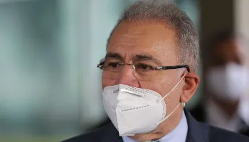 Ministro da Saúde afirma que jogadores da Copa América farão testes de covid-19 a cada 48 horas Ministro da Saúde afirma que jogadores da Copa América farão testes de covid-19 a cada 48 horas