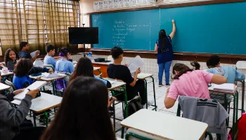 Tribunal de Justiça do Paraná suspende edital do Programa Parceiro da Escola; entenda 
