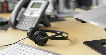 Assédio, metas abusivas e pressão no trabalho agora geram multa; entenda a nova NR-1 
