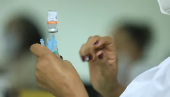 Idosos com mais de 67 anos podem ser vacinados nesta terça-feira (30) Idosos com mais de 67 anos podem ser vacinados nesta terça-feira (30)