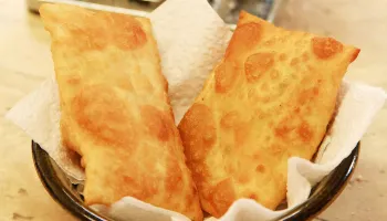 Sabor ‘mini ovo’ e formato de Catedral: pastel se destaca na gastronomia maringaense 