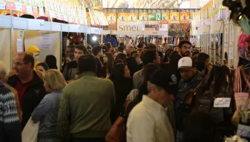 Feira Ponta de Estoque da Acim e Sivamar tem início em Maringá nesta quarta-feira (12) Feira Ponta de Estoque da Acim e Sivamar tem início em Maringá nesta quarta-feira (12)