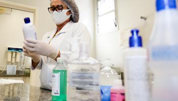 Procon e UEM fazem parceria para analisar álcool em gel vendido em Maringá 