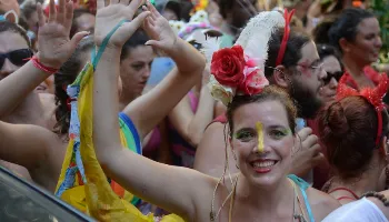 No carnaval, não é não: consentimento é essencial para a diversão na folia 